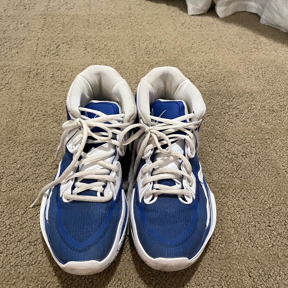 Women’s Nike kyrie infinity 8s